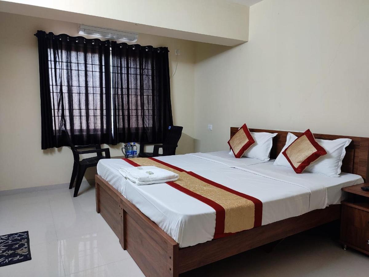 Premier Inn Lodge Mangalore Exterior photo